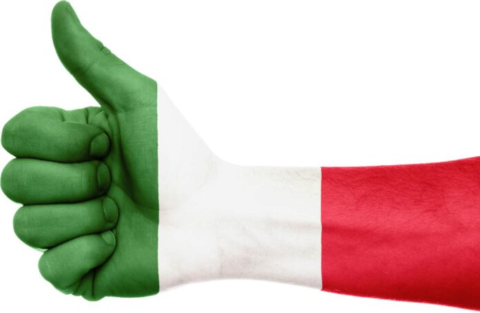 italia pollice in su tricolore