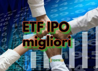 trader che fanno unione con mani