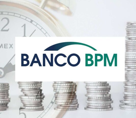 colonne di monete con orologio sul fondo e logo Banco BPM