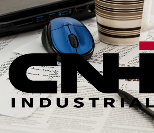 mouse, una penna e monete