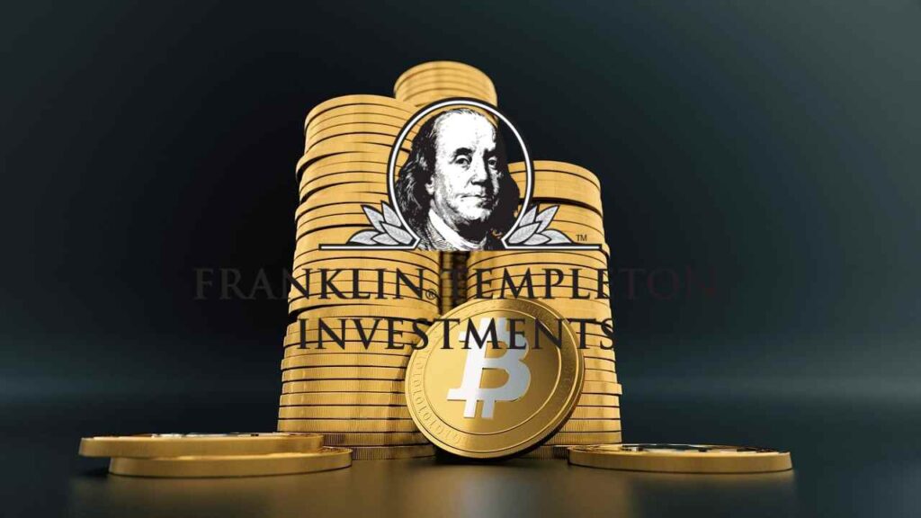 pila di monete Bitcoin e logo Franklin Templeton