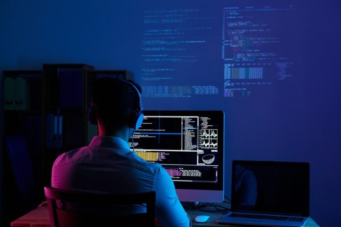 fondi comuni tech sviluppatore tech al lavoro