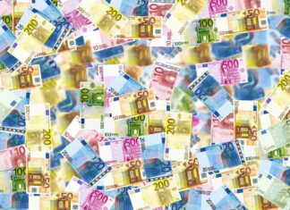 banconote Euro di taglio alto
