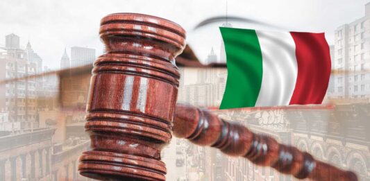 martello asta e bandiera Italia