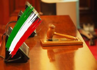 martello asta e colori dell'Italia