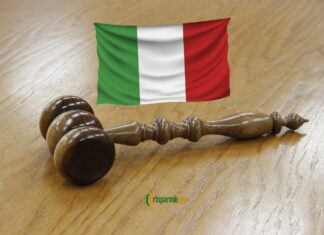 martello asta e bandiera Italia