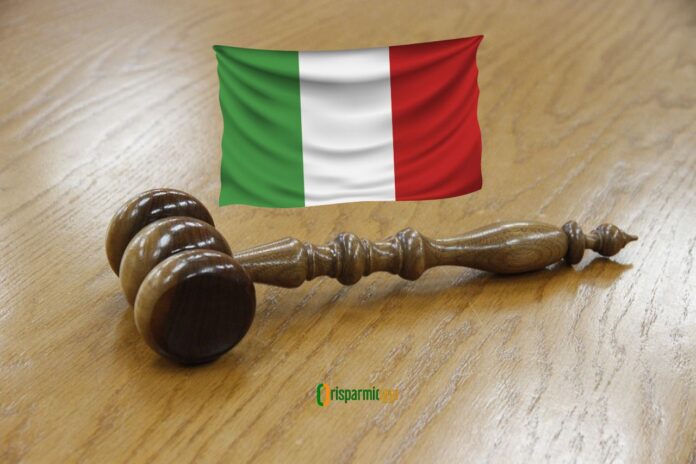 asta BTP 13 marzo 2024 martello asta e bandiera Italia