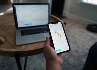 trader con vari dispositivi