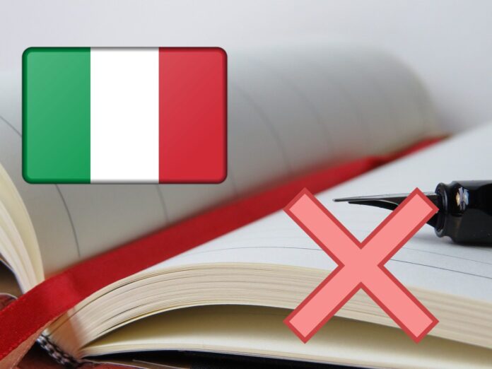 aste BTP cancellate ad agosto agenda con bandiera Italia