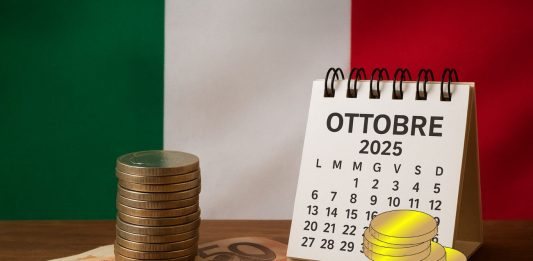 calendario aste, soldi in primo piano e bandiera Italia sullo sfondo