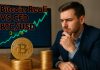Comprare Bitcoin o fare trading su BTC/USD? Cosa è meglio analista che guarda Bitccoin