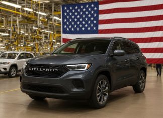 auto Stellantis e catena di montaggio in Usa