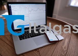 logo di Italgas e laptop