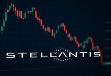 Azioni Stellantis: trimestrale e conferma guidance. Che impatto sui prezzi? logo Stellantis e grafico a candele