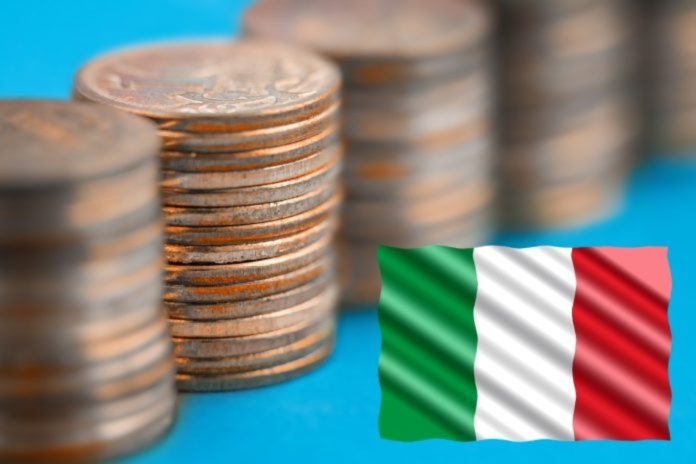 monete e bandiera Italia