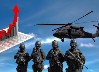 soldati con elicottero