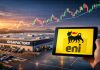 una gigafactory e logo di Eni su tablet