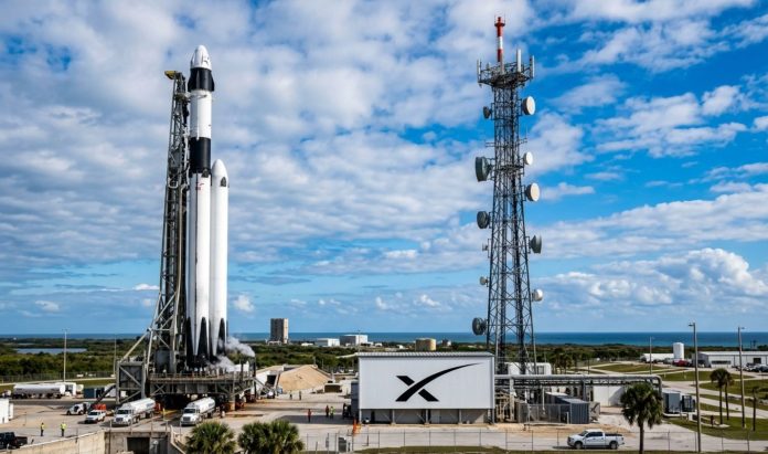 etf con spacex antenna tlc e razzo