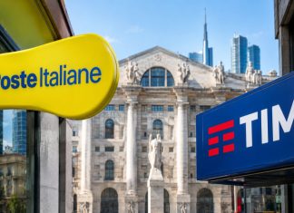 facciata borsa di Milano e insegne Poste e TIM